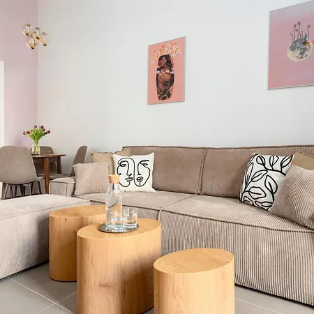 Visit Oomph Apartments Prague Exterior photo