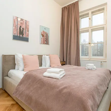 Visit Oomph Apartments Prague Exterior photo