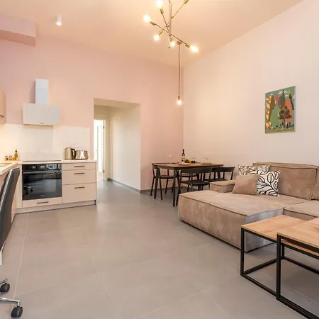 Visit Oomph Apartments Prague Exterior photo