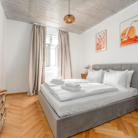 Visit Oomph Apartments Prague Exterior photo