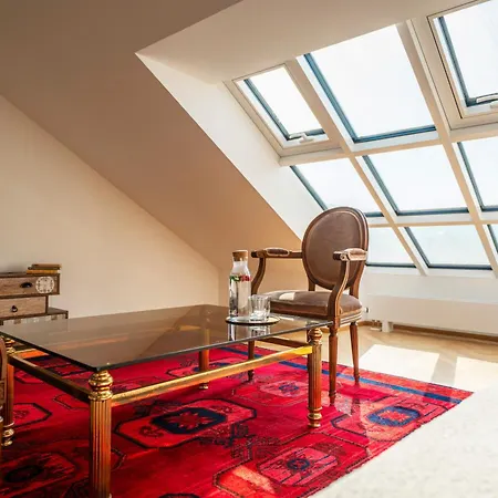 Visit Oomph Apartments Prague Exterior photo