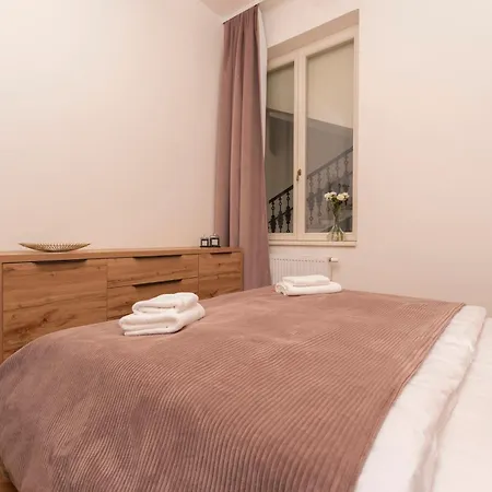 Visit Oomph Apartments Prague Exterior photo