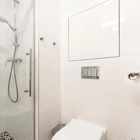 Visit Oomph Apartments Prague Exterior photo