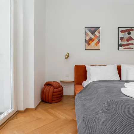 Visit Oomph Apartments Prague Exterior photo