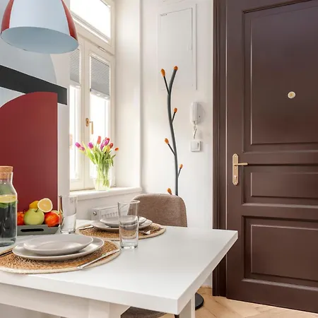 Visit Oomph Apartments Prague Exterior photo