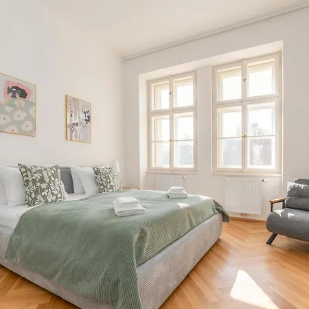 Visit Oomph Apartments Prague Exterior photo