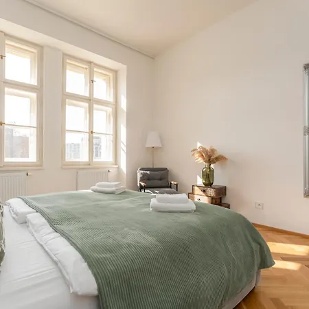 Visit Oomph Apartments Prague Exterior photo