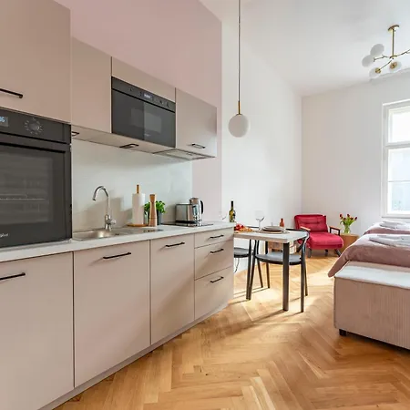 Visit Oomph Apartments Prague Exterior photo