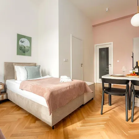 Visit Oomph Apartments Prague Exterior photo