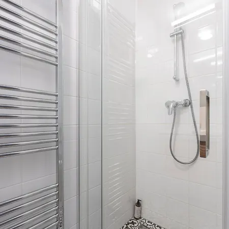 Visit Oomph Apartments Prague Exterior photo