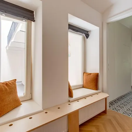Visit Oomph Apartments Prague Exterior photo
