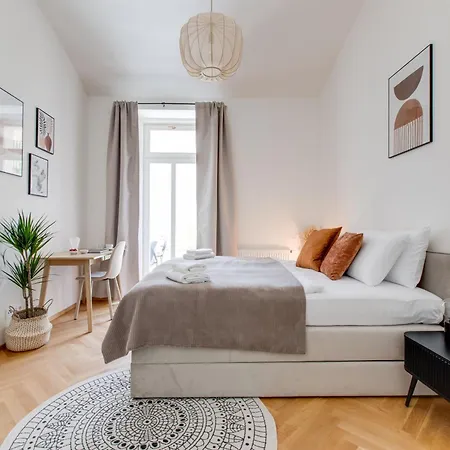 Visit Oomph Apartments Prague Exterior photo