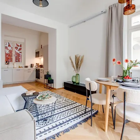 Visit Oomph Apartments Prague Exterior photo