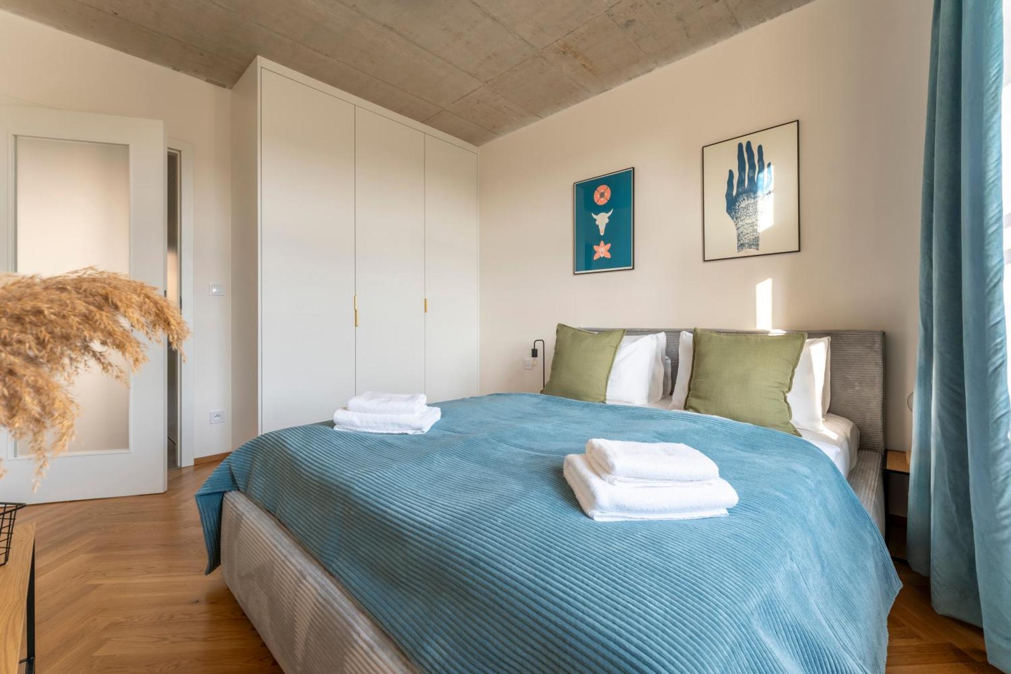 Visit Oomph Apartmán