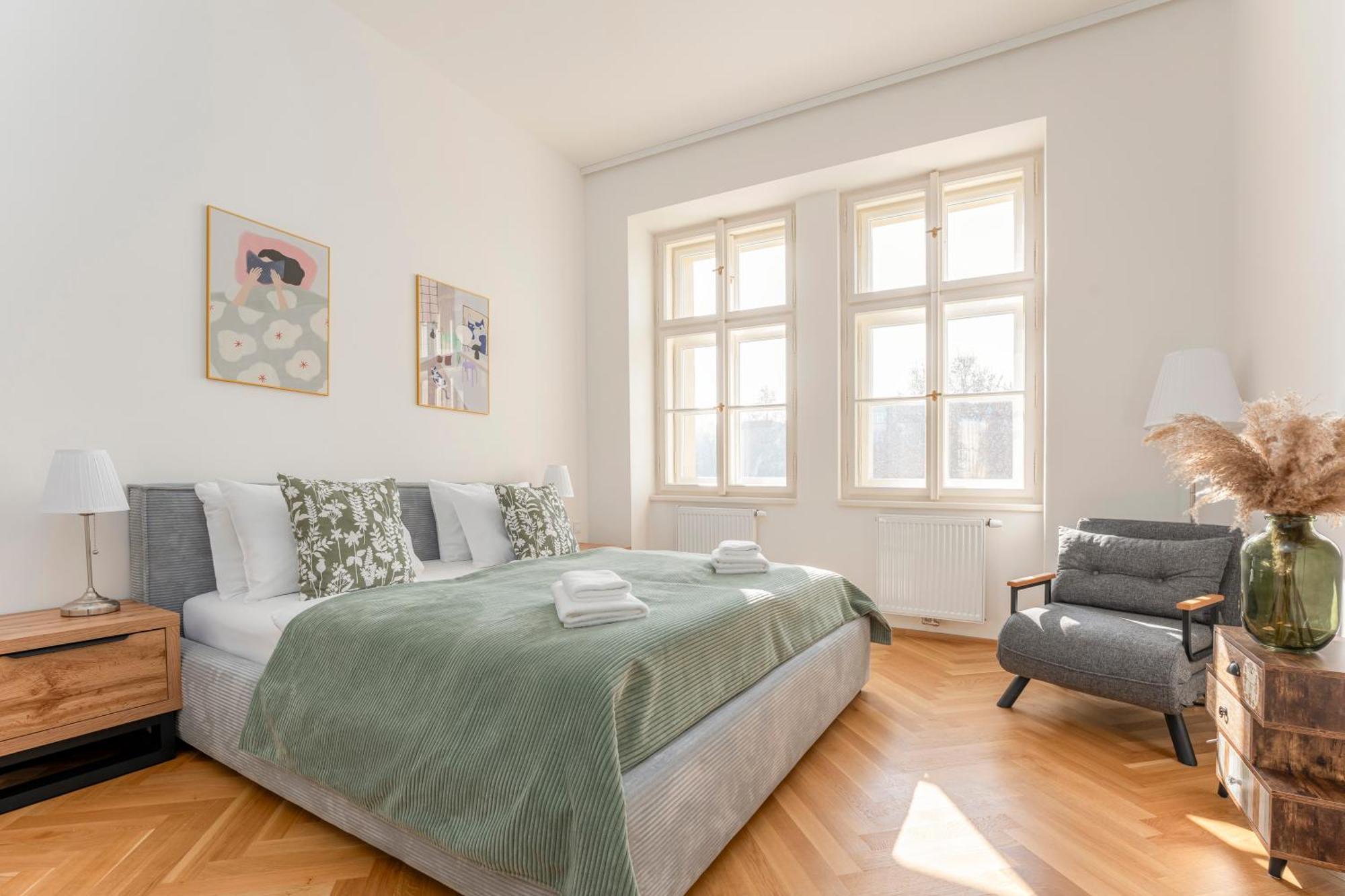 Visit Oomph Apartment Prag